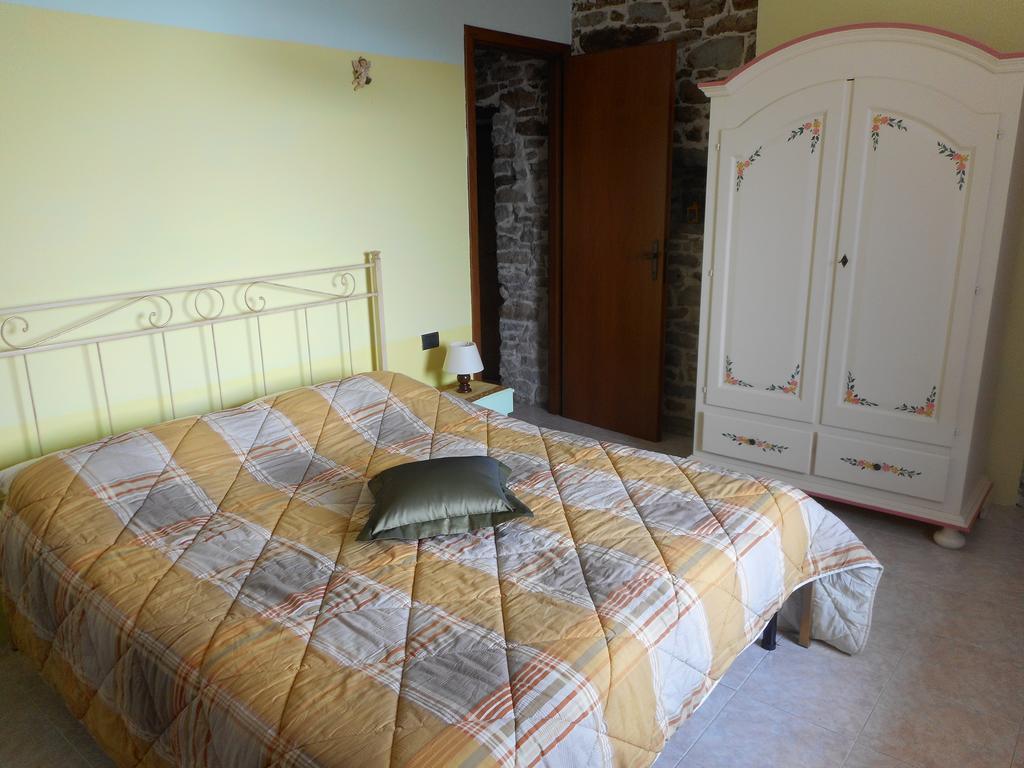Agriturismo Cascina Serra Cossano Belbo Buitenkant foto