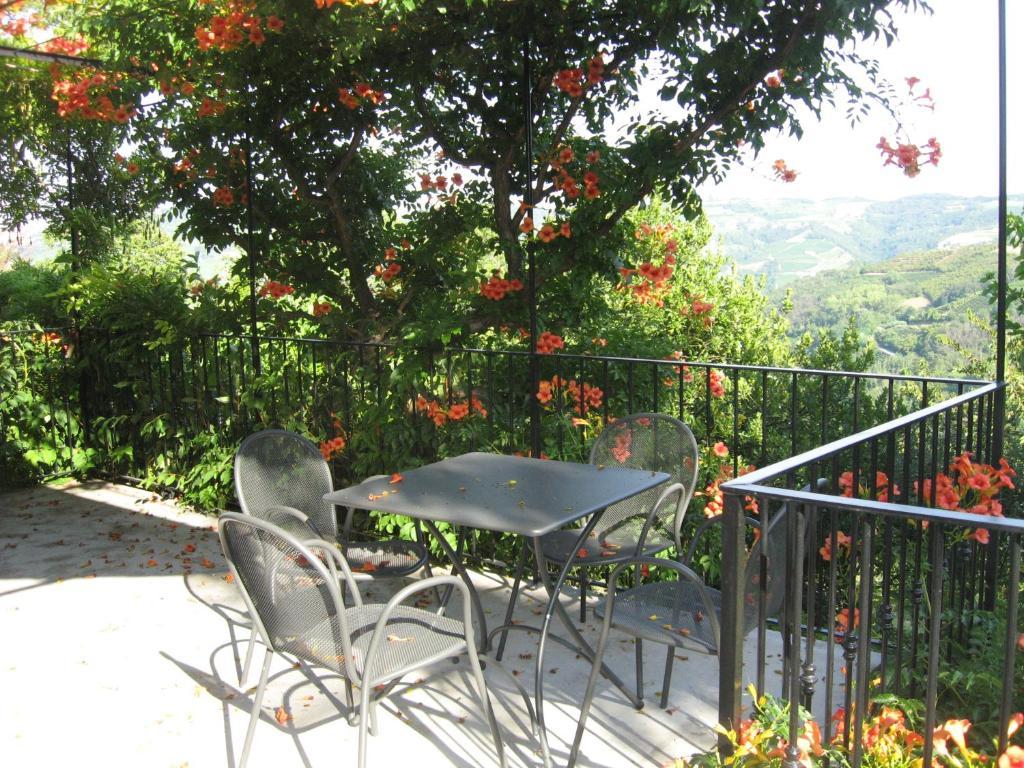 Agriturismo Cascina Serra Cossano Belbo Kamer foto