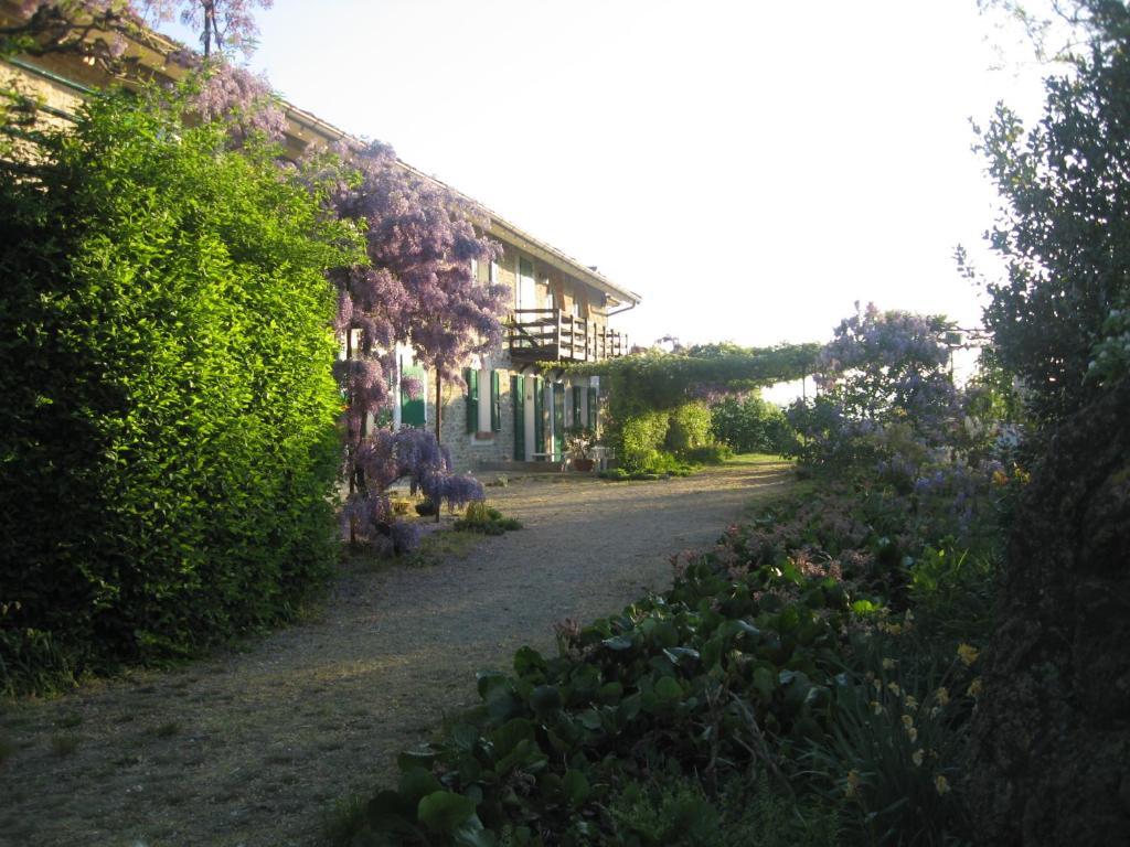 Agriturismo Cascina Serra Cossano Belbo Buitenkant foto