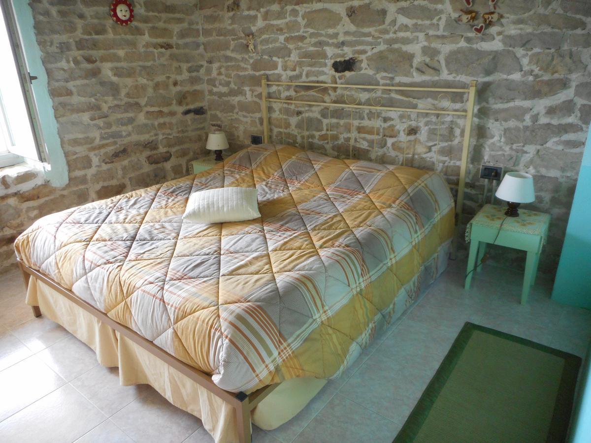 Agriturismo Cascina Serra Cossano Belbo Buitenkant foto
