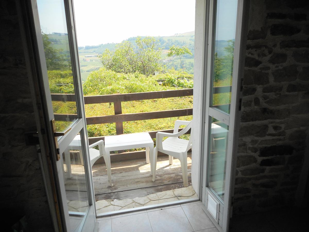 Agriturismo Cascina Serra Cossano Belbo Buitenkant foto
