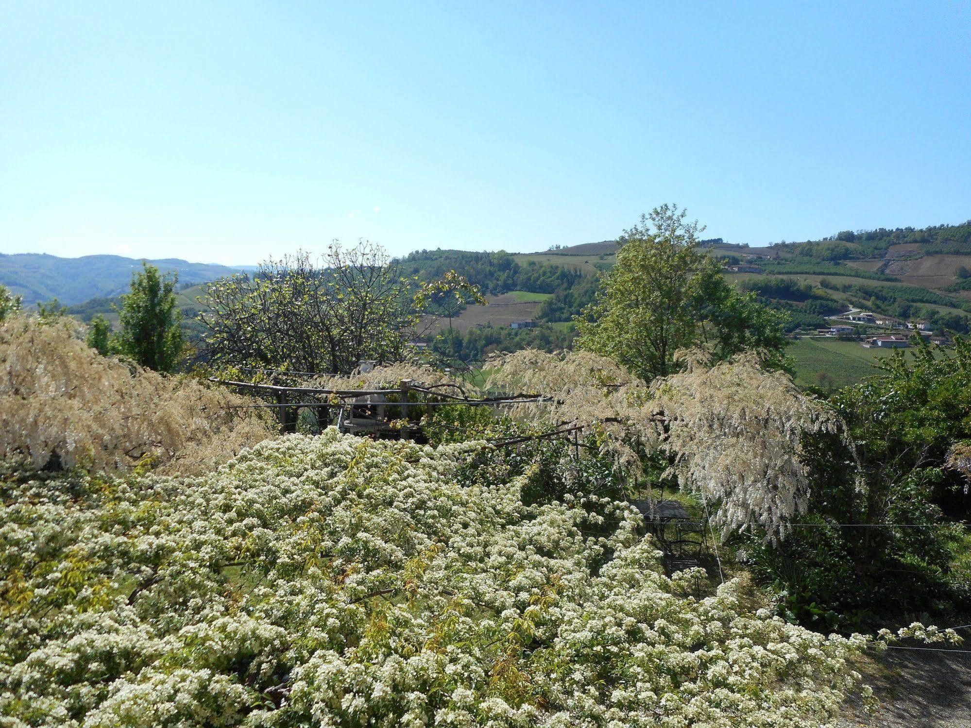 Agriturismo Cascina Serra Cossano Belbo Buitenkant foto