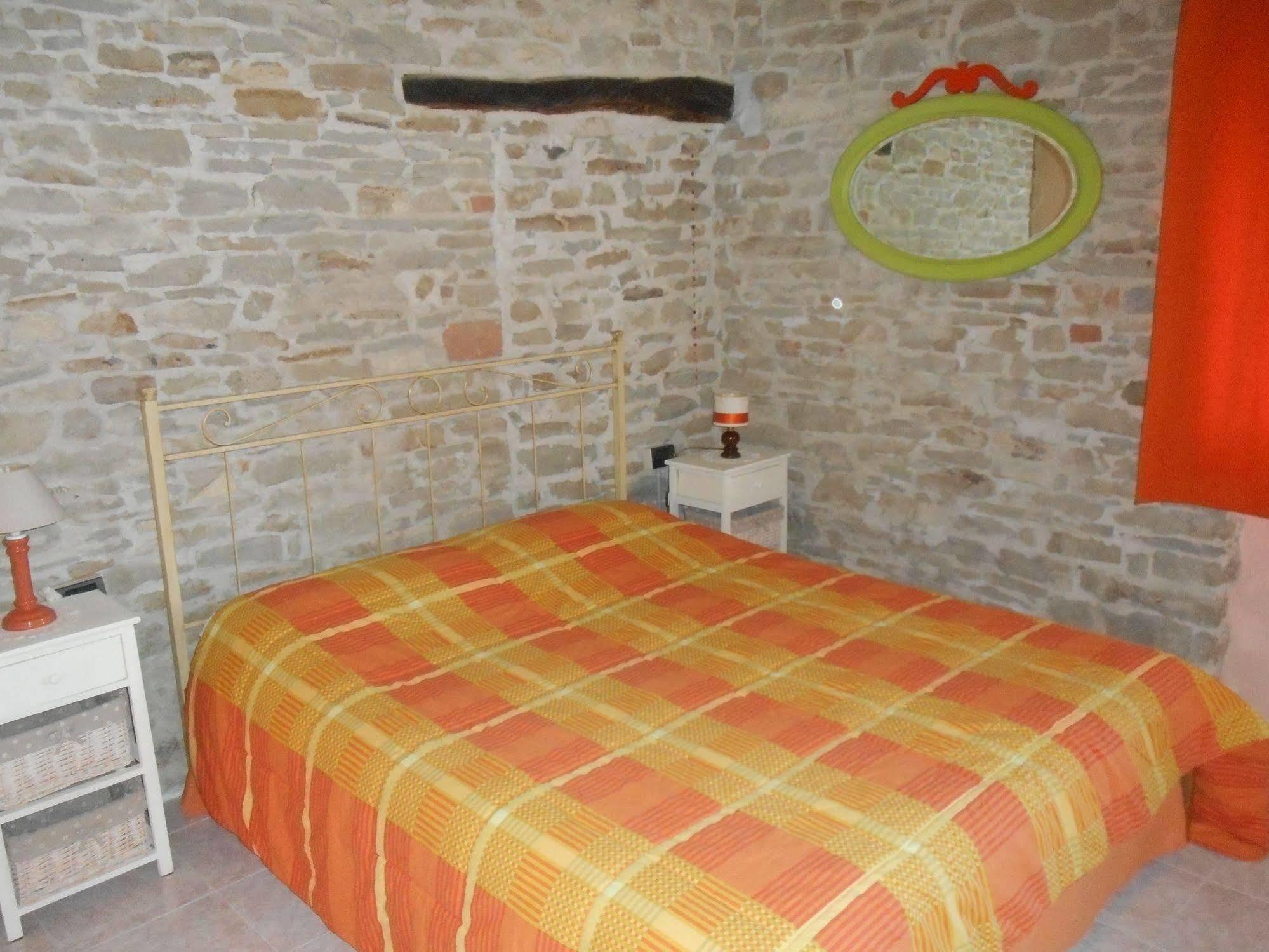 Agriturismo Cascina Serra Cossano Belbo Buitenkant foto