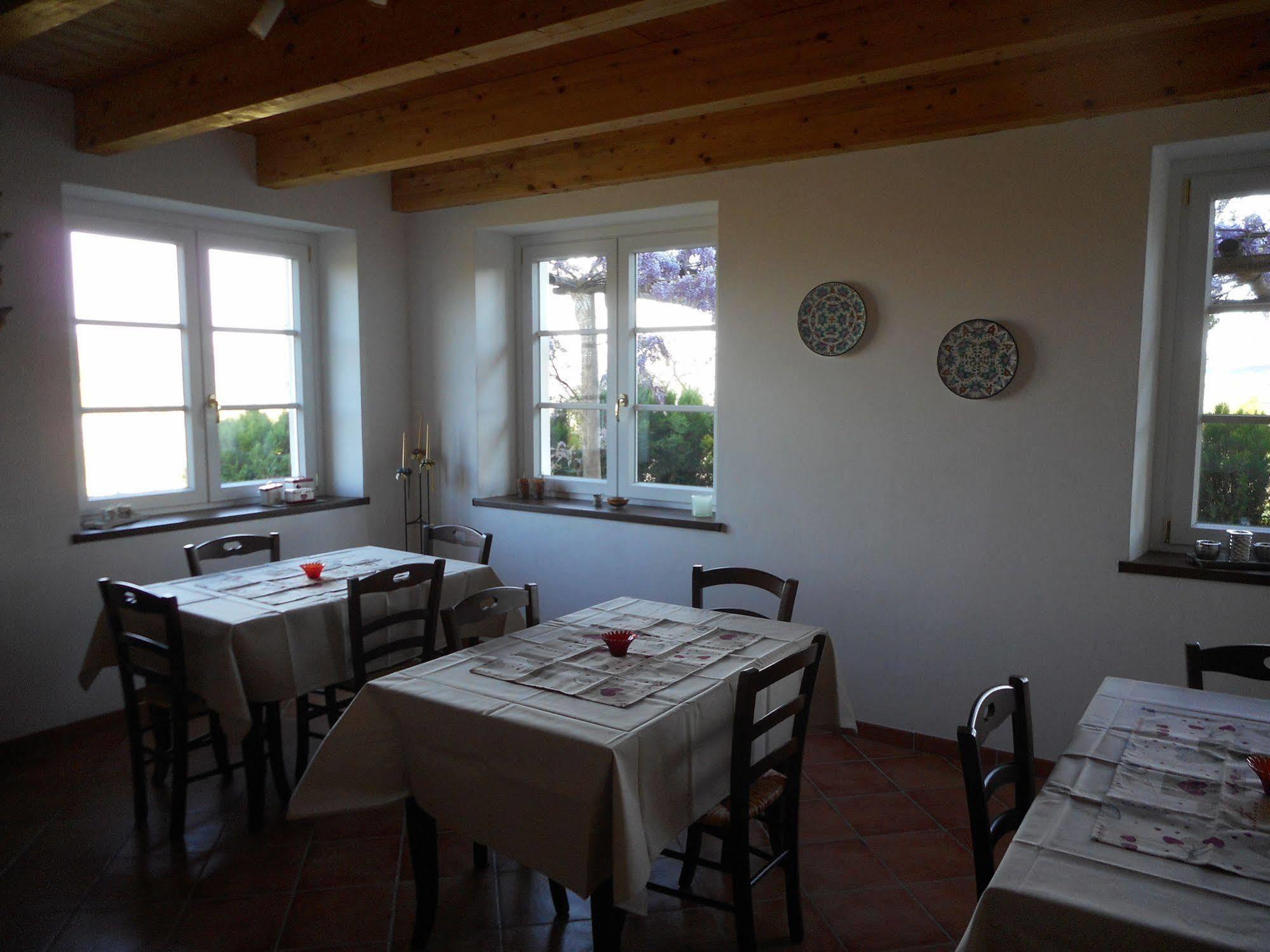 Agriturismo Cascina Serra Cossano Belbo Buitenkant foto